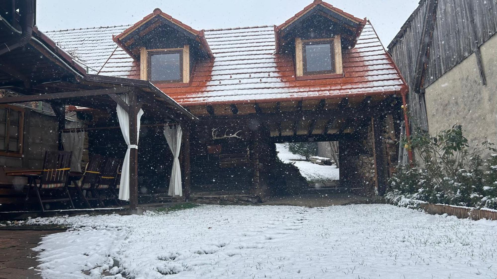 Casa Veche “Old House” Villa Сибил Екстериор снимка