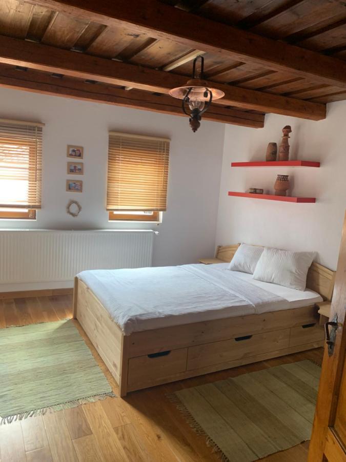 Casa Veche “Old House” Villa Сибил Екстериор снимка