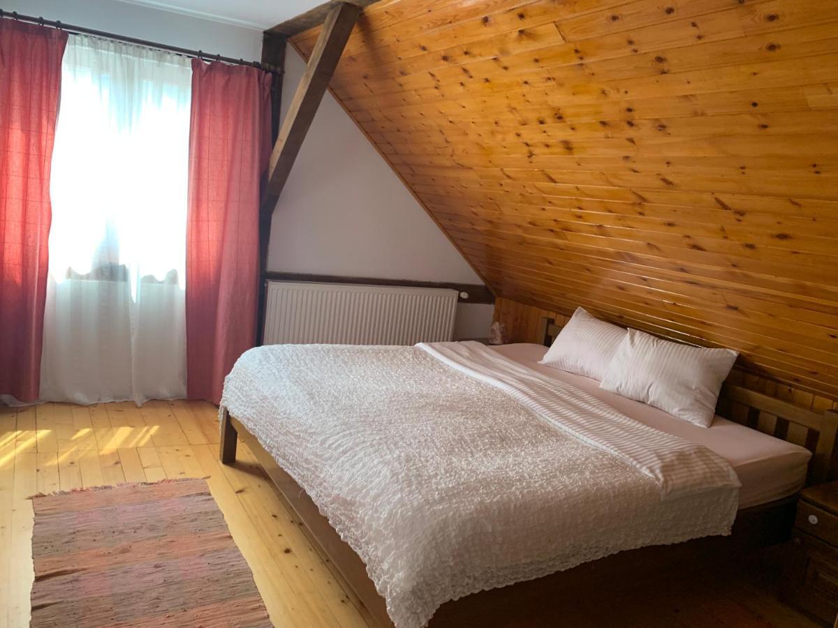Casa Veche “Old House” Villa Сибил Екстериор снимка